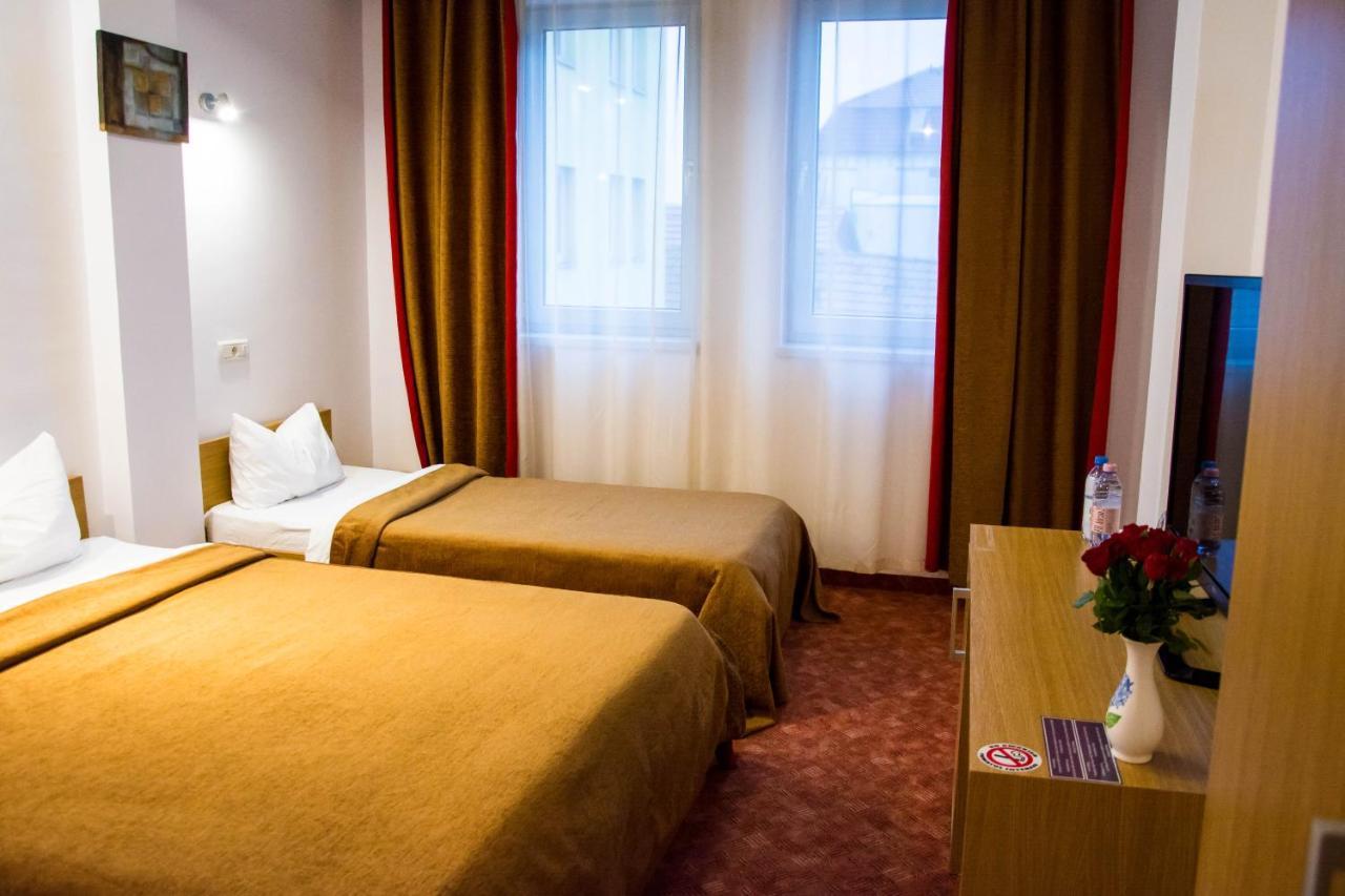 Hotel Riga Arad Luaran gambar