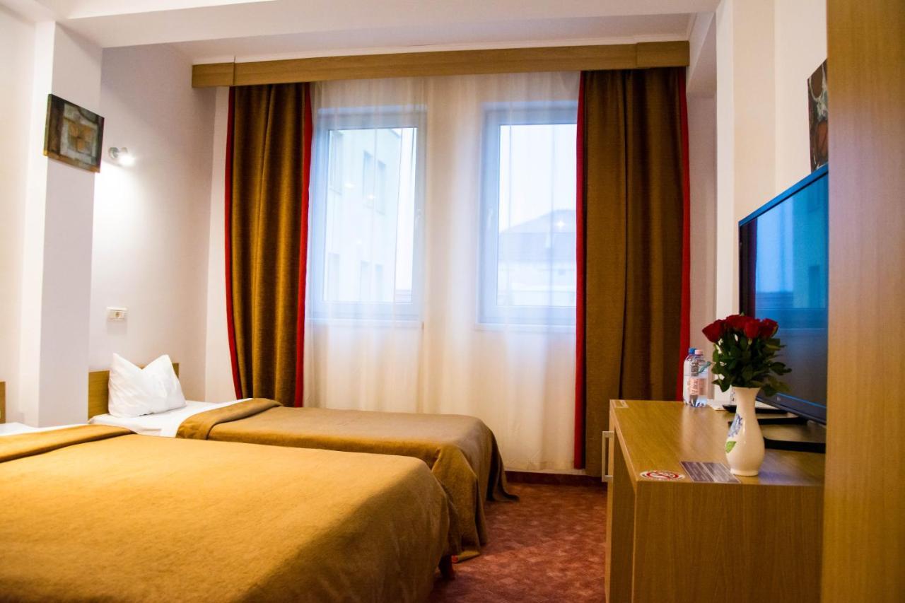 Hotel Riga Arad Luaran gambar