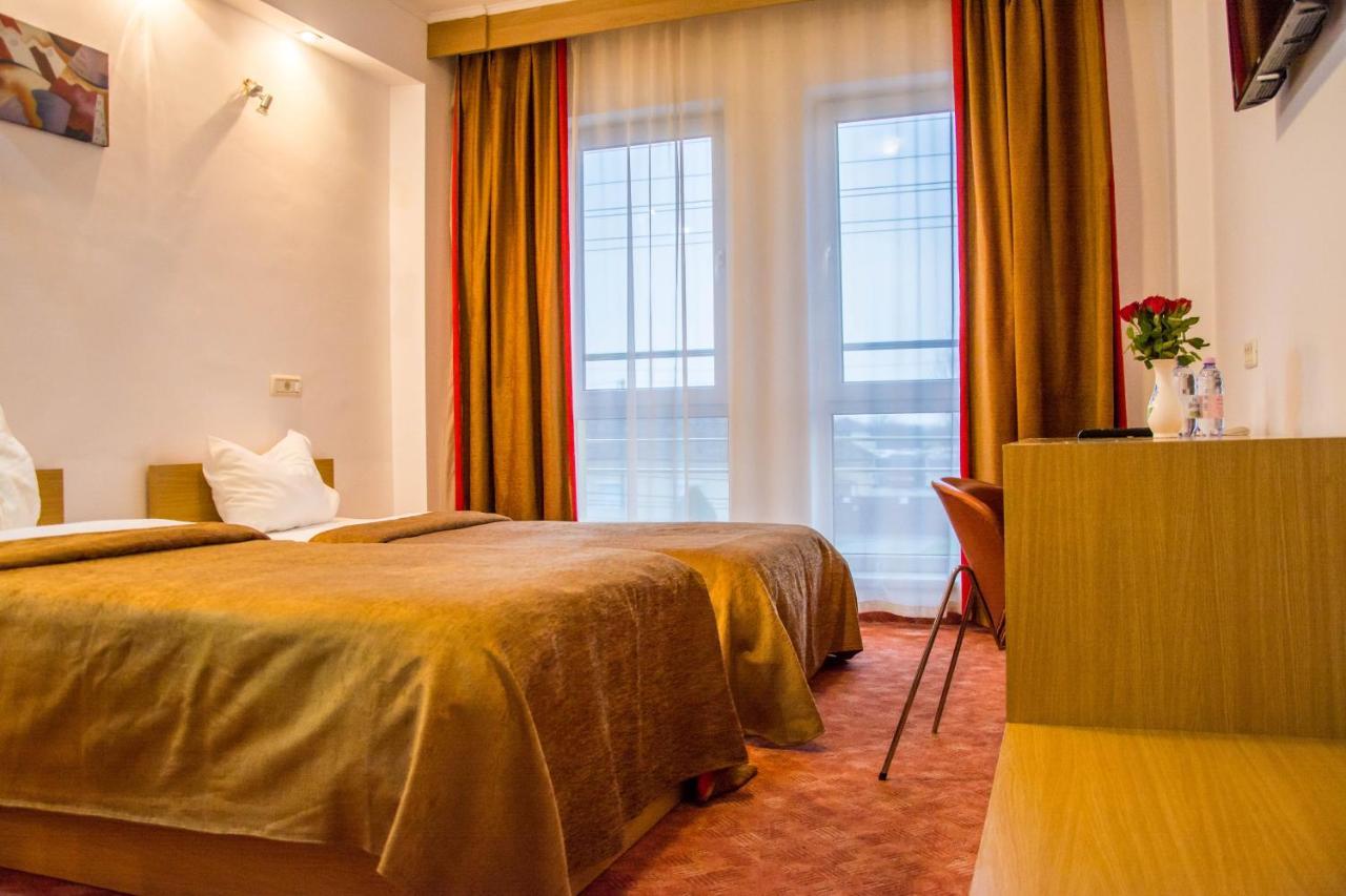 Hotel Riga Arad Luaran gambar