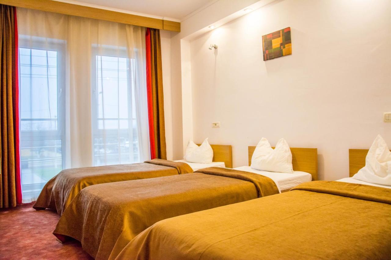 Hotel Riga Arad Luaran gambar